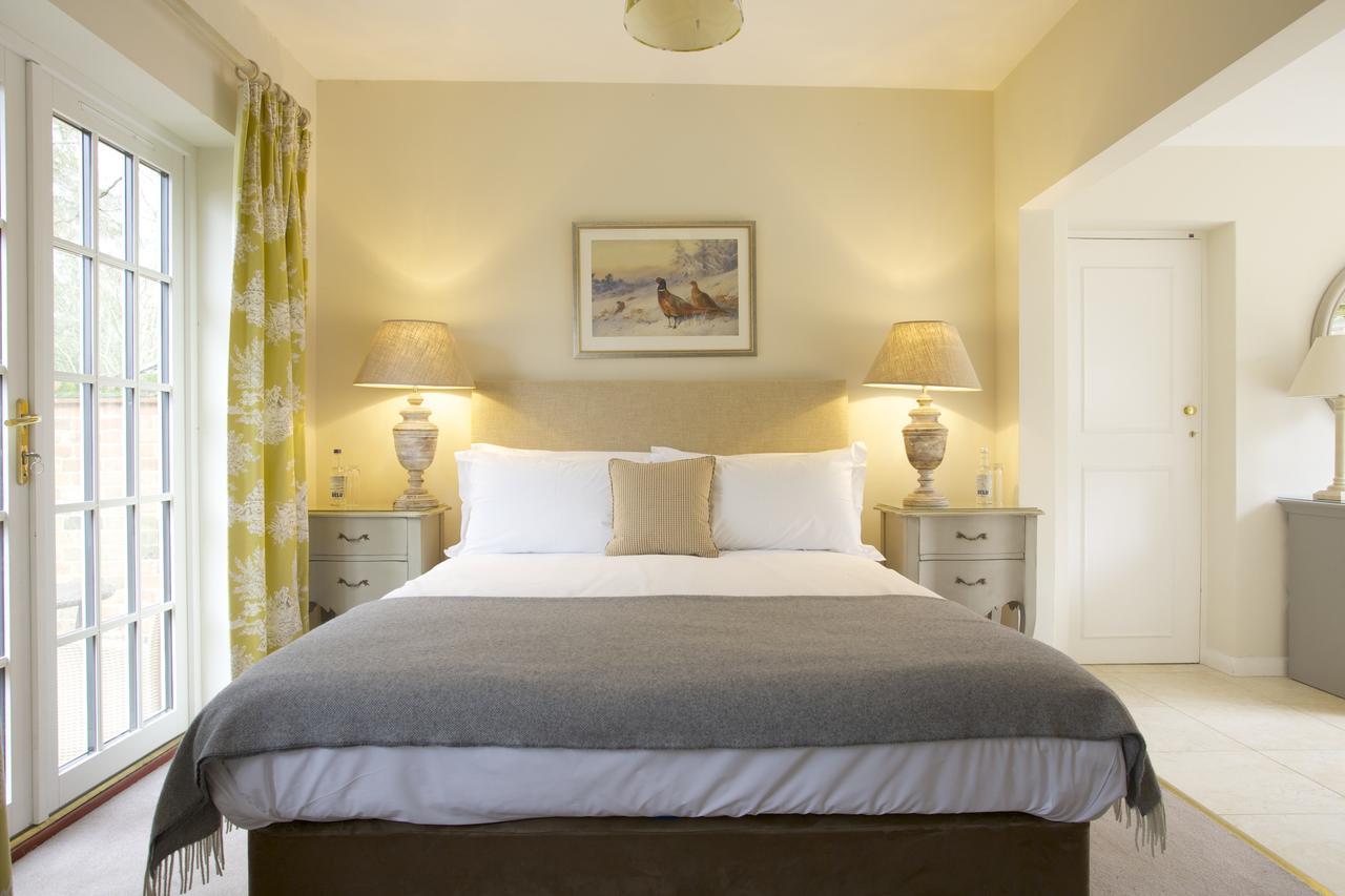The Royal Oak, Yattendon Frilsham Bagian luar foto