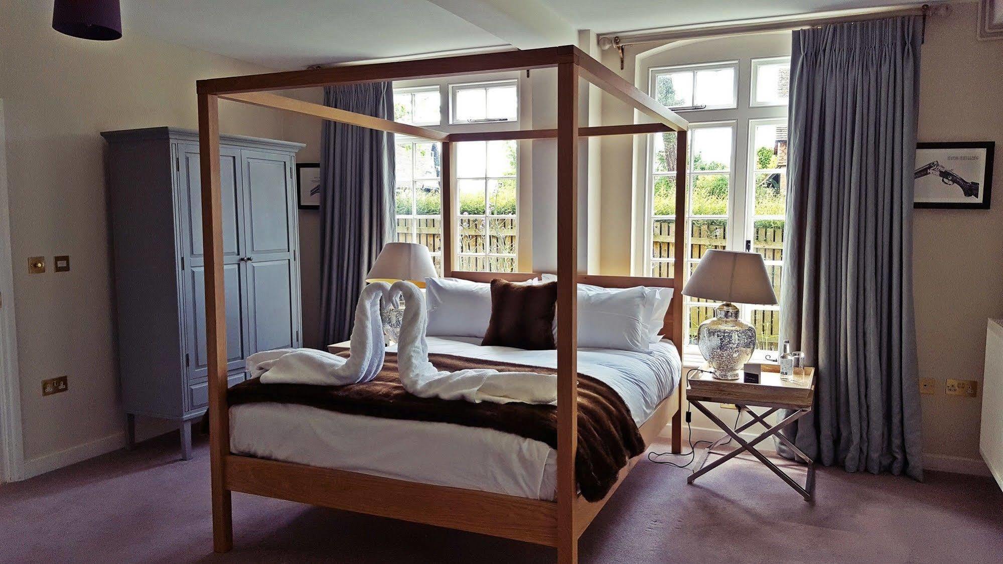 The Royal Oak, Yattendon Frilsham Bagian luar foto