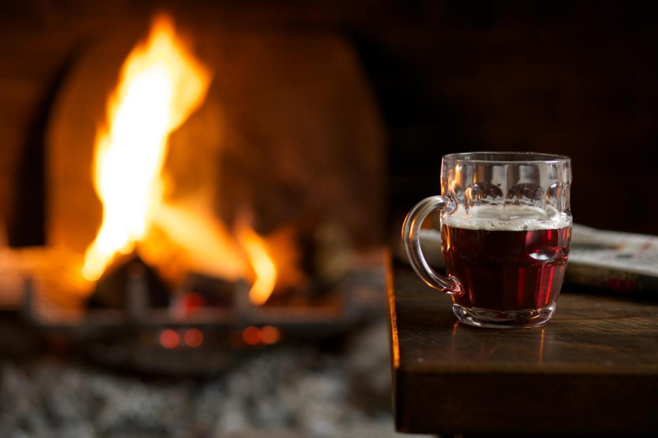 The Royal Oak, Yattendon Frilsham Bagian luar foto